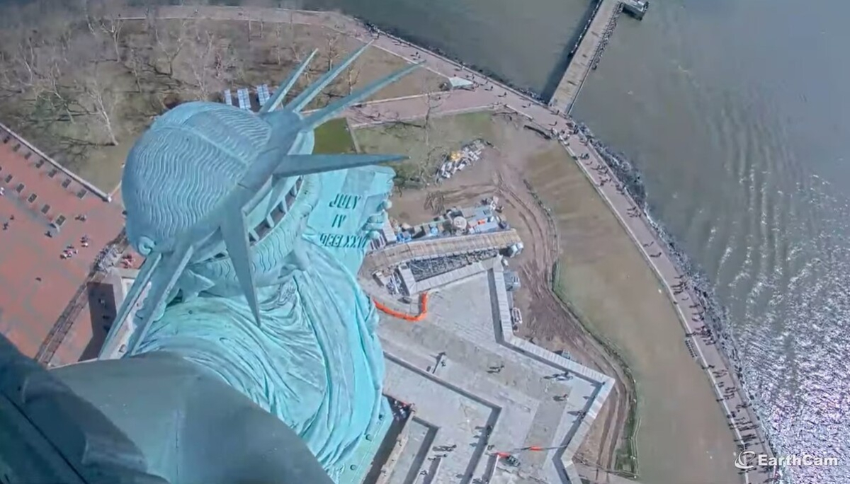 Σεισμός στη Νέα Υόρκη: Η στιγμή που το άγαλμα της Ελευθερίας ταρακουνήθηκε από τον Εγκέλαδο (Βίντεο)