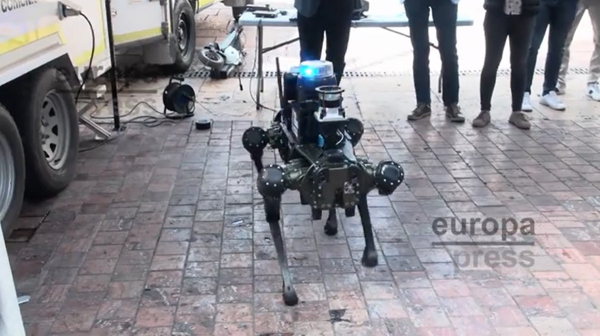 Ο πρώτος αστυνομικός σκύλος ρομπότ σε δοκιμαστική περιπολία