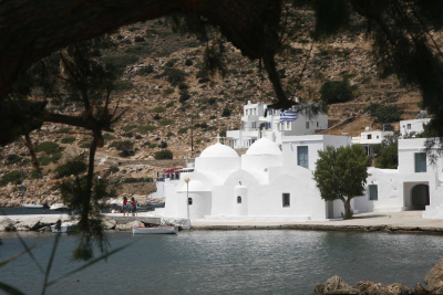 Πασχαλινοί προορισμοί: Το ξακουστό νησί της Ελλάδας με τις εκατοντάδες εκκλησίες