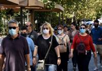 Κορονοϊός: 200.000 κρούσματα και τριπλασιασμός θανάτων χωρίς χρήση μάσκας παντού