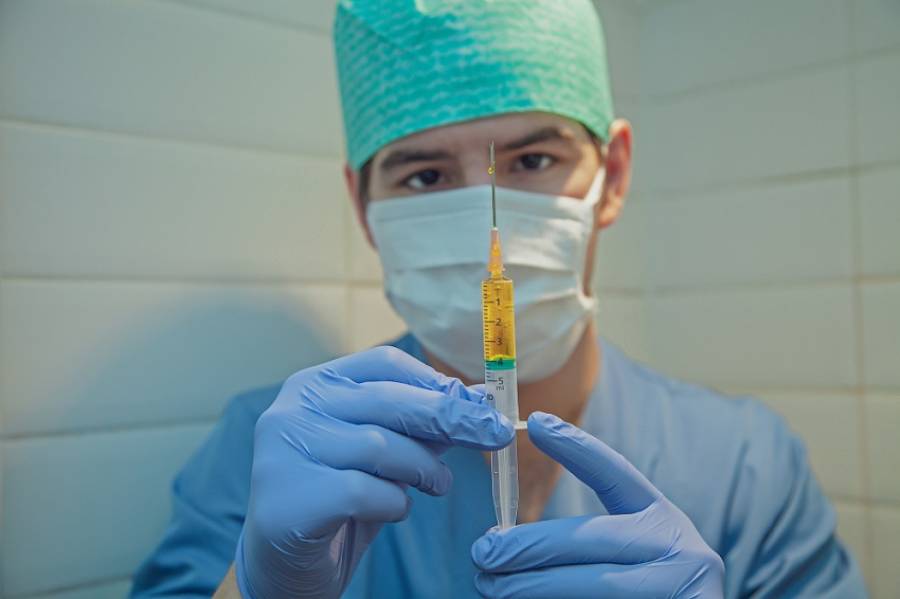 Εμβόλιο Οξφόρδης: Δοκιμές σε 30.000 Αμερικάνους - Ένας στους τρεις θα λάβει πλασέμπο και αλατόνερο