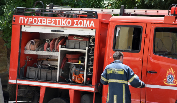 Φωτιά σε σπίτι στη Θεσσαλονίκη – Στο νοσοκομείο 25χρονος
