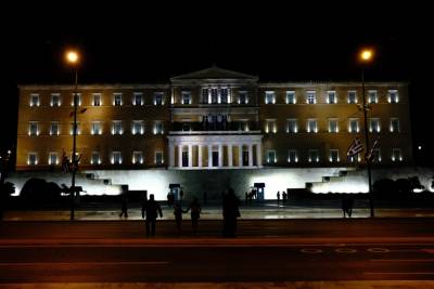 Μαξίμου: Κρατά «κλειστή» τη Βουλή γιατί φοβάται τα νομοσχέδια που έρχονται