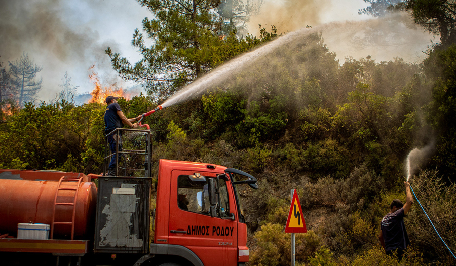 Απόλυτη καταστροφή στη Ρόδο: Η φωτιά έκαψε 135 χιλιάδες στρέμματα σύμφωνα με το Πανεπιστήμιο Αθηνών