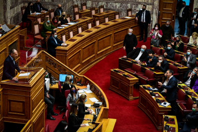 Βουλή: Η ειρωνεία Γεραπετρίτη και η σκληρή απάντηση Τσίπρα (ΒΙΝΤΕΟ)
