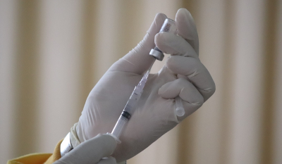 Pfizer: Ξεκίνησαν δοκιμές τροποποιημένου εμβολίου για τον κορονοϊό – Θα καλύπτει μέχρι και την Όμικρον 2