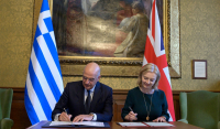 Δένδιας: Ελλάδα - Ην. Βασίλειο εμβαθύνουν τη συνεργασία τους σε εξωτερική πολιτική κι άμυνα