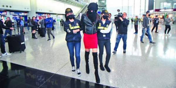 «Με παγίδευσαν», είπε στη δίκη το μοντέλο που συνελήφθη με κοκαΐνη στο Χονγκ Κονγκ
