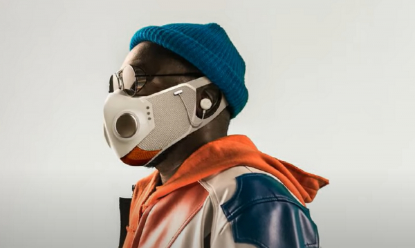 Xupermask: Η σούπερ μάσκα προστασίας με ανεμιστηράκι για δροσιά και ακουστικά