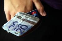 Έρευνα ΕΕΑ: Τα φέρνουν δύσκολα οι καταναλωτές στην αποπληρωμή λογαριασμών