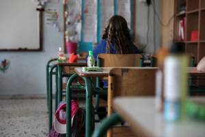 Σαρηγιάννης: Άνοιγμα σχολείων και click away θα οδηγήσουν σε κατάρρευση του ΕΣΥ τον Φεβρουάριο