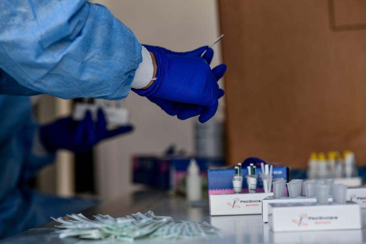 «Θερίζει» ο ιός της γρίπης: Στους 70 έφτασαν οι θάνατοι - Η νέα έκθεση του ΕΟΔΥ