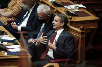 Ζάλισε υπουργούς και βουλευτές της ΝΔ το «φρένο-γκάζι» στην εκλογολογία