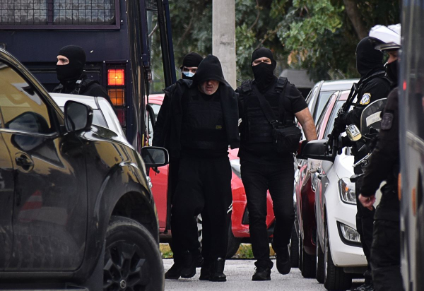 «Σύμπραξη Εκδίκησης»: Ποινική δίωξη στους 10 για εγκληματική οργάνωση και τρομοκρατικές επιθέσεις