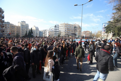 Θεσσαλονίκη: Στο αυτόφωρο η 18χρονη για τα επεισόδια στο φοιτητικό συλλαλητήριο