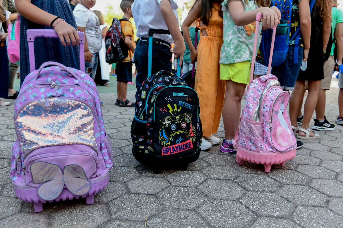 School pass: Επιδότηση για εκδρομές μαθητών στον Έβρο