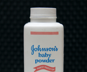 Ταλκ με αμίαντο: Αντιμέτωπη με χρεoκοπία θυγατρική της Johnson &amp; Johnson