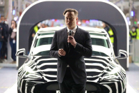 Έλον Μασκ: Οι εργαζόμενοι της Tesla κατέθεσαν αγωγή για τις μαζικές απολύσεις