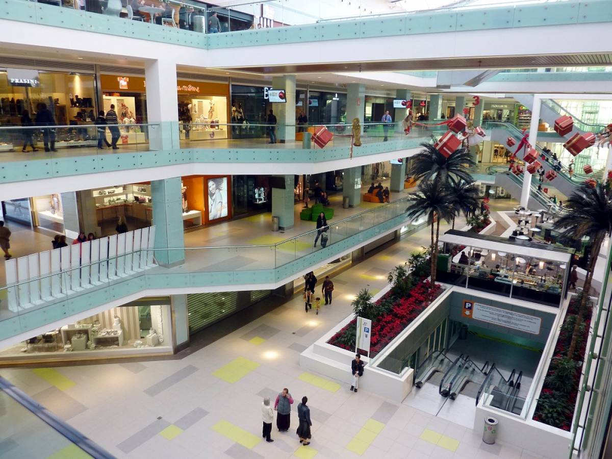 Mall και outlets: Πώς θα λειτουργήσουν - Τι ώρα ανοίγουν την Δευτέρα
