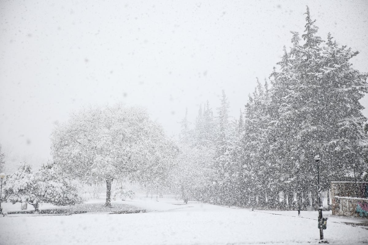 Κακοκαιρία «Μπάρμπαρα»: Νέα πρόγνωση της ΕΜΥ – Πού θα χιονίσει τις επόμενες ώρες