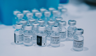 Κορονοϊός: Πότε έρχονται τα επικαιροποιημένα εμβόλια