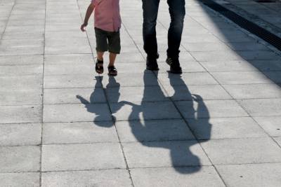 Θεσσαλονίκη: Μπαμπάδες κάθονται στα θρανία για να γίνουν καλύτεροι γονείς