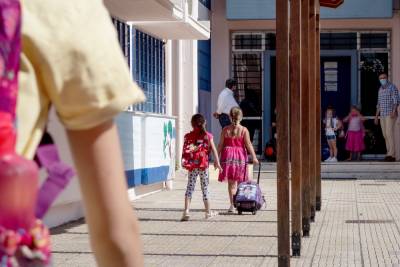Κορονοϊός: Ποιος θα αποφασίζει για το κλείσιμο του σχολείου σε περίπτωση κρούσματος
