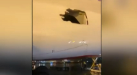 Τρομακτική πτήση: Αεροσκάφος πέταγε 14 ώρες με μεγάλη τρύπα στην άτρακτο