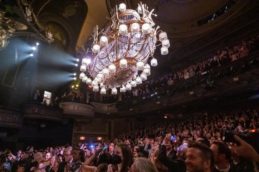 «Το Φάντασμα της Όπερας»: Αυλαία για το εμβληματικό μιούζικαλ μετά από 13.981 παραστάσεις