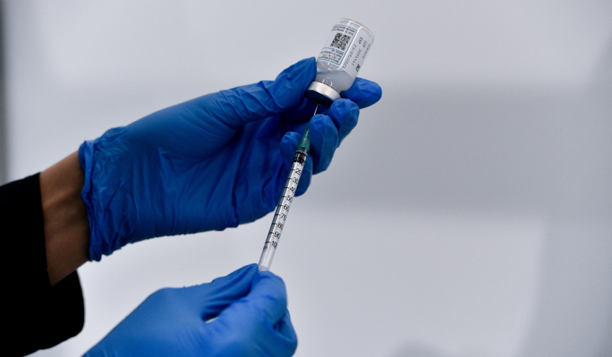 Ευρωβαρόμετρο: Σε τι ποσοστό στηρίζουν οι Ευρωπαίοι τον εμβολιασμό