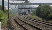 Δράμα: Τρένο παρέσυρε νεαρό που περπατούσε στις ράγες