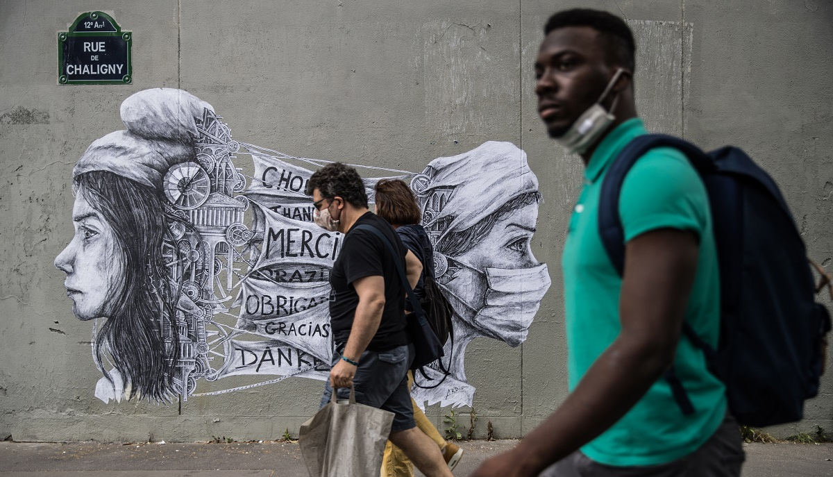 Μετάλλαξη Ομικρον: Κάθε δευτερόλεπτο δύο νέα κρούσματα στη Γαλλία