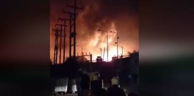 Δύσκολη νύχτα στην Λέσβο: Πυρκαγιά στον καταυλισμό της Μόριας - Ήχησαν καμπάνες