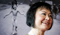 Το «κορίτσι της Ναπάλμ» ολοκλήρωσε τις θεραπείες αποκατάστασης 50 χρόνια μετά το Βιετνάμ