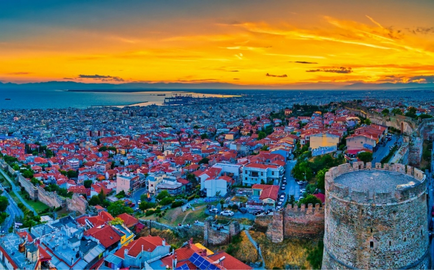 Άνοιγμα λιανεμπορίου σε Θεσσαλονίκη, Πάτρα και Κοζάνη εξετάζουν οι λοιμωξιολόγοι - Νέα σύσκεψη
