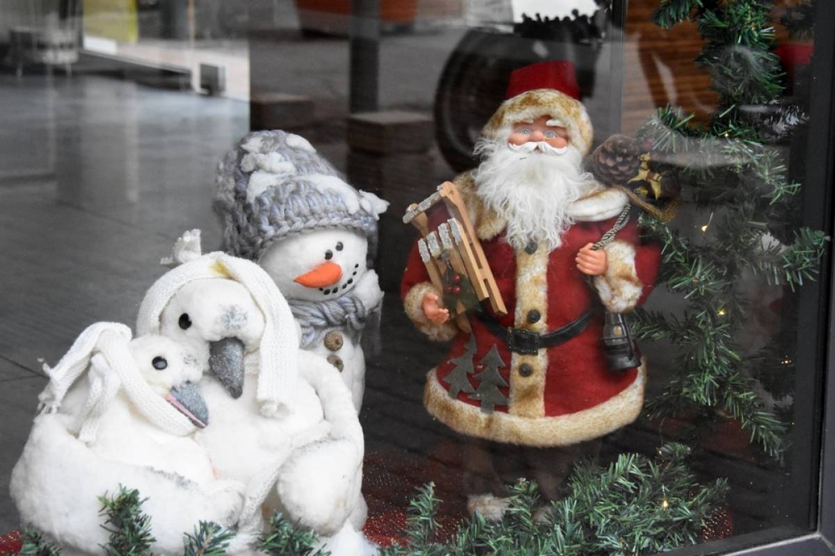 Τα 7 παράδοξα στα ρεβεγιόν Χριστουγέννων και Πρωτοχρονιάς