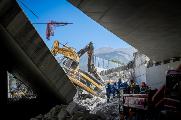 ΣΥΡΙΖΑ: Η κυβέρνηση οφείλει απαντήσεις για την πτώση της γέφυρας στην Πάτρα