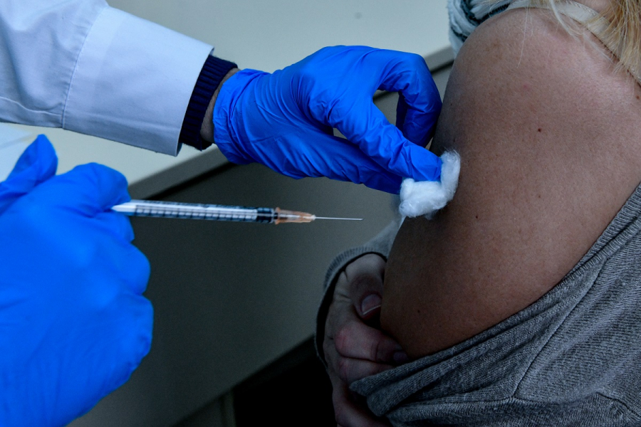 Εμβολιασμός παιδιών: Φρένο στην τρίτη δόση, οι εξαιρέσεις