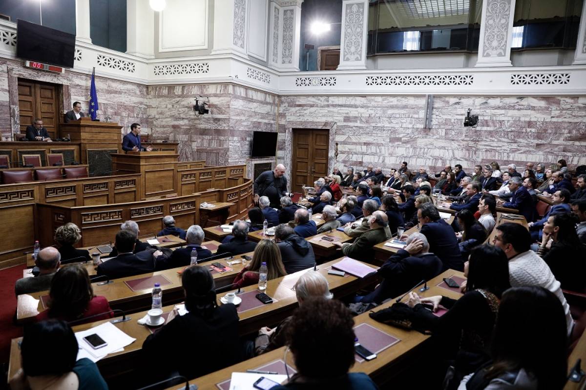 Πηγές ΚΟ ΣΥΡΙΖΑ: Η κυβέρνηση μεθοδεύει το «ξέπλυμα» της εγκληματικής οργάνωσης Χρυσή Αυγή