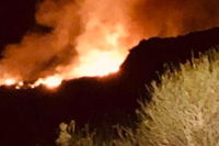 Mαίνεται μεγάλη φωτιά στην Κεφαλονιά - Ενισχύθηκαν οι πυροσβεστικές δυνάμεις (Φωτογραφίες)