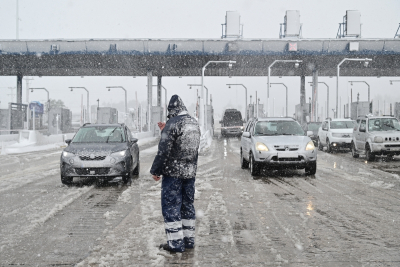 H «Μπάρμπαρα» έκλεισε όλη την Αττική στο σπίτι: Λουκέτο παντού με τον πρώτο χιονιά