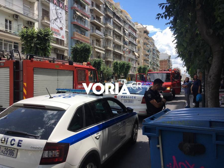 Σοκ στη Θεσσαλονίκη: Καμένο πτώμα βρέθηκε σε πρασιά πολυκατοικίας