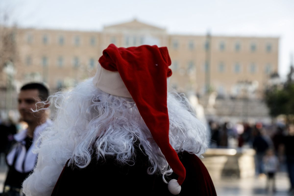«Ευτυχισμένα Πασχούγεννα»: Θα χιονίσει τα Χριστούγεννα; Νέα πρόγνωση