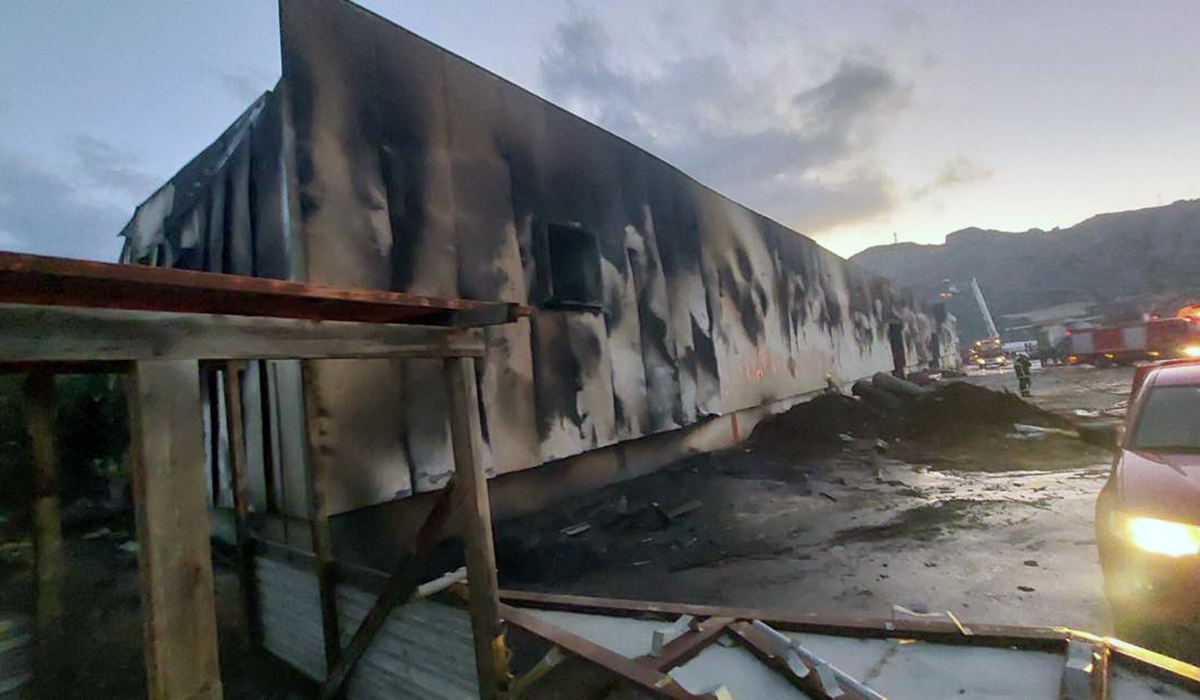 Κρήτη: Φωτιά σε βιοτεχνία ξυλείας στην Ιεράπετρα