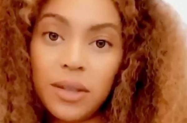 Beyoncé: Η Queen B καλεί τους θαυμαστές της στα «όπλα»