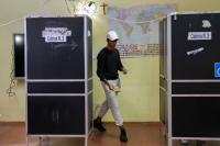Ιταλία: Ψηφίζουν σήμερα οι κάτοικοι 595 δήμων της - Αναμένεται αύξηση της αποχής