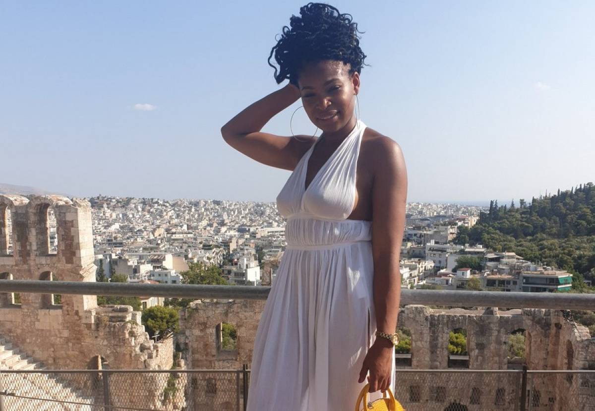 Γιατί συνελήφθη Αγγλίδα travel blogger στο μουσείο της Ακρόπολης