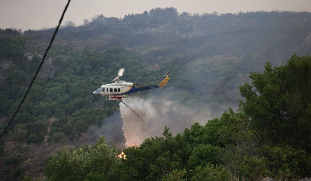 Σε ύφεση η φωτιά στην Κέρκυρα - Στάχτη 30.000 στρέμματα