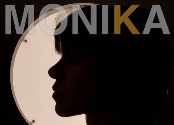 «Saving the World»: Η Monika τραγουδάει για τους γιατρούς και νοσηλευτές του Ε.Σ.Υ.
