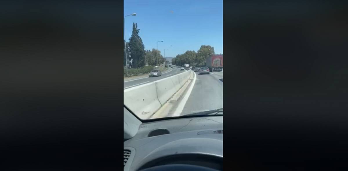 Λ. Αθηνών: Απίστευτο τροχαίο - Οδηγούσε ανάποδα και προκάλεσε σοβαρό τροχαίο
